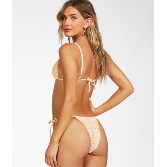 🔥🔥BILLABONG - PRETTY IN PLAID RUCHED HIKE SET🔥 - Picture 2 of 8